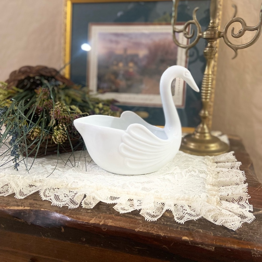 Vintage Pier 1 Imports White Swan Porcelain Planter Dish